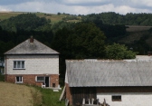 Zdjęcie nr 1. dom,hala,pole,lasek z potokiem