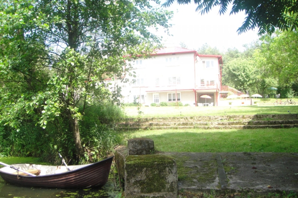 Zdjęcie nr 2. Posiadłość 9,5 ha(dom 370 m2 i kurnik 1200 m2 + pl.zagospodarow.)