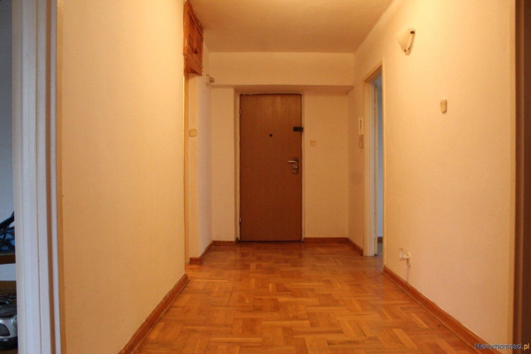 Zdjęcie nr 11. Na sprzedaż 3 pokojowe mieszkanie z księgą wieczystą - możliwość kupna pod kredyt, w okazyjnej cenie, dwie windy w budynku, bard